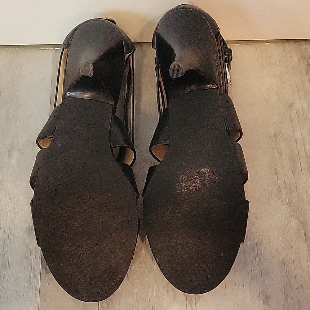 Michael Kors Zoe Sandal  - Picture 6 of 9